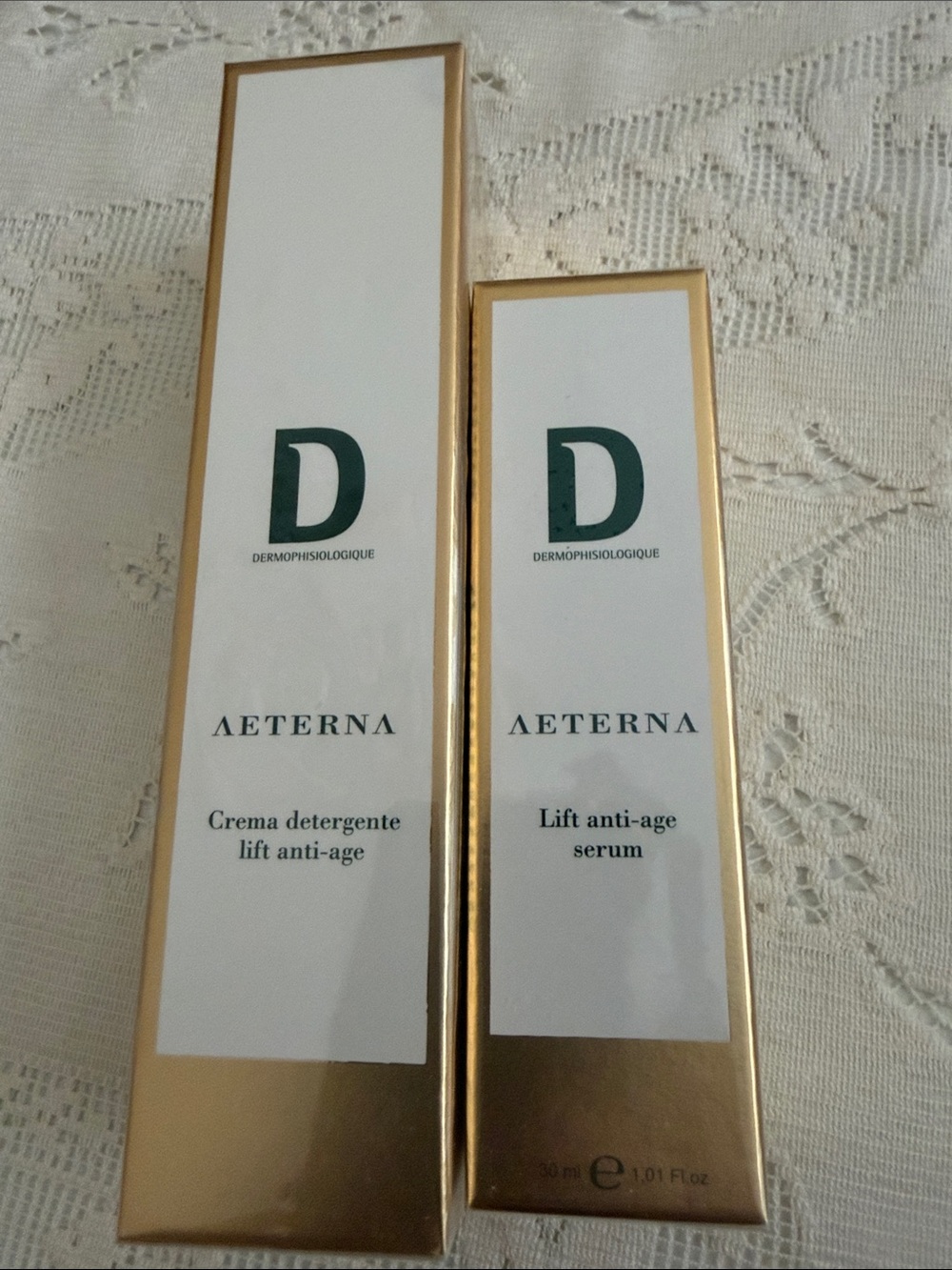 Delicious Aeterna Lift Serum & Cleansing Cream - White/Gold